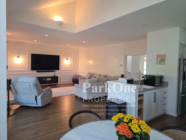 Building Photo - Amazing One of a Kind Home in the Heart of Danville with Pool & Views!