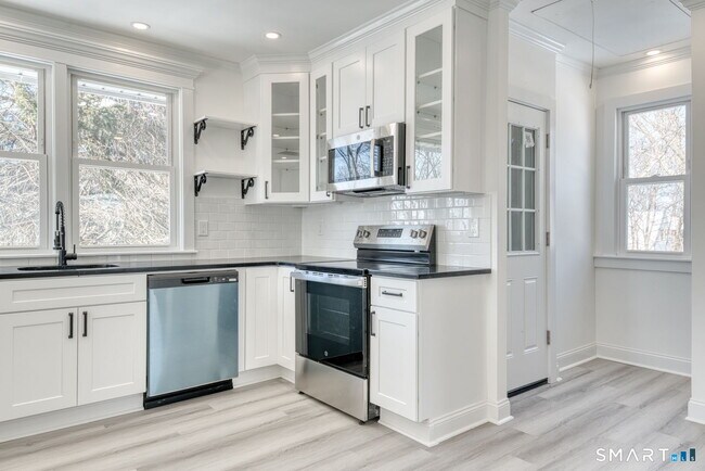 Building Photo - 44 Wallace Row