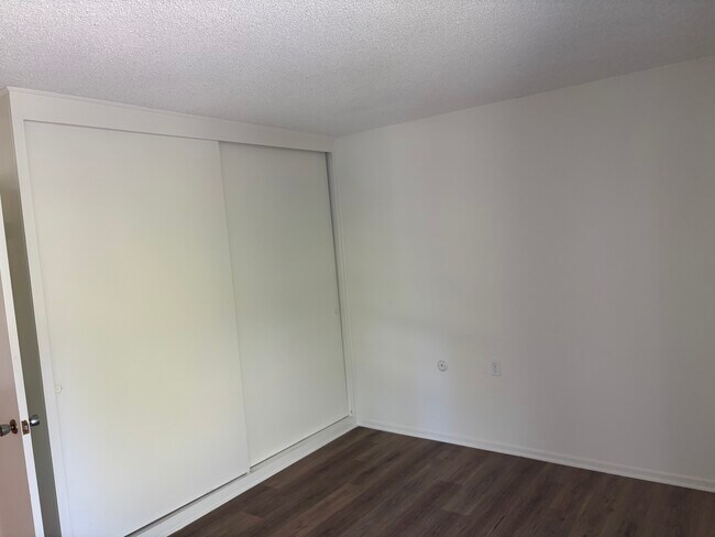 Building Photo - 2280 Via Mariposa W