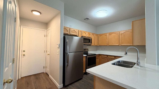 Building Photo - 1567 S Avocet St