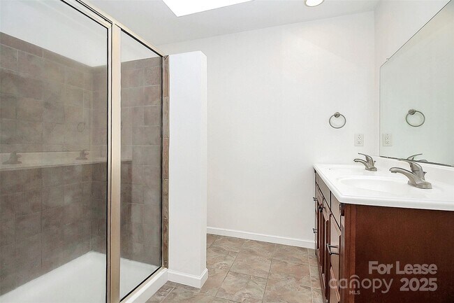 Building Photo - 155 Sunfish Dr