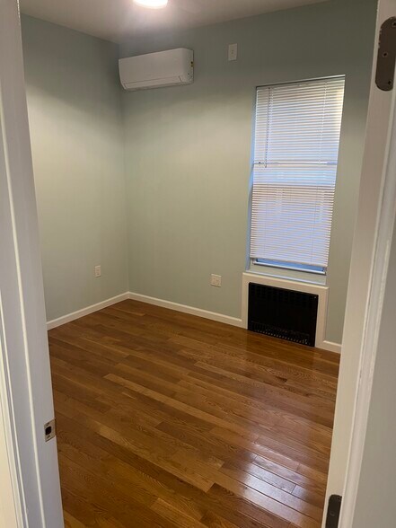 Building Photo - 463 83rd St