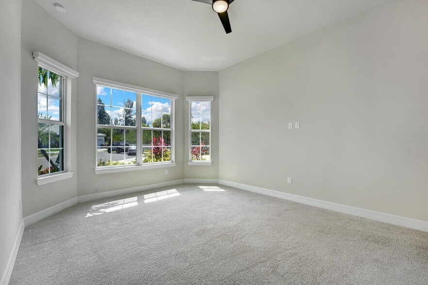 Building Photo - 5329 Blue Reed Ln