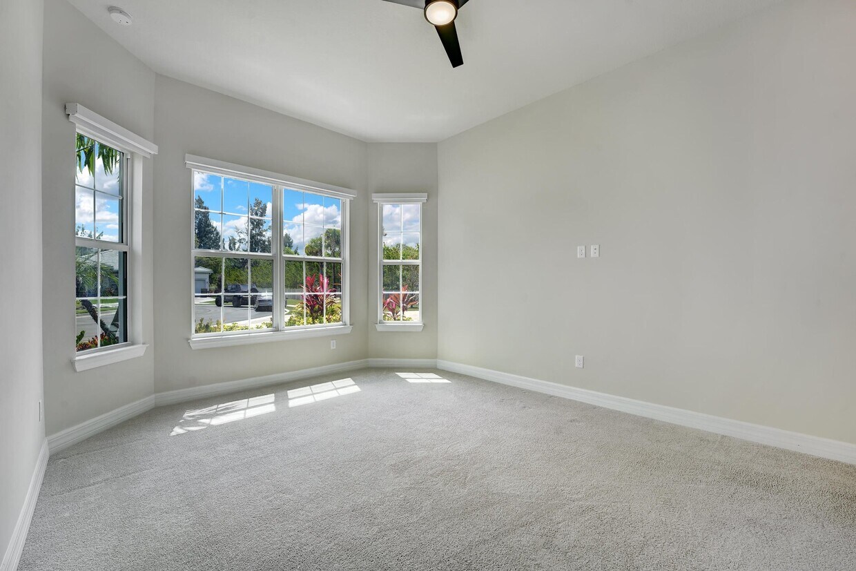 Building Photo - 5329 Blue Reed Ln