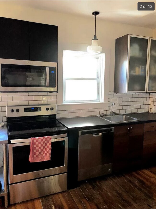 Building Photo - 117 Clay St