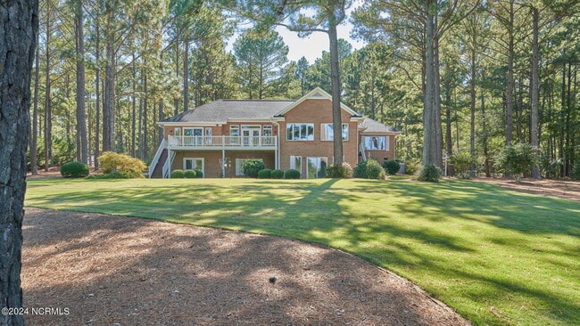 Building Photo - 11 Whisper Lake Dr