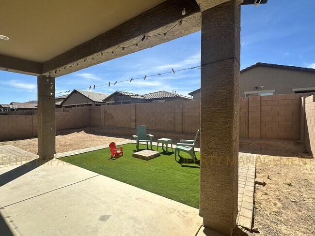 Building Photo - 6652 E Via Arroyo Largo