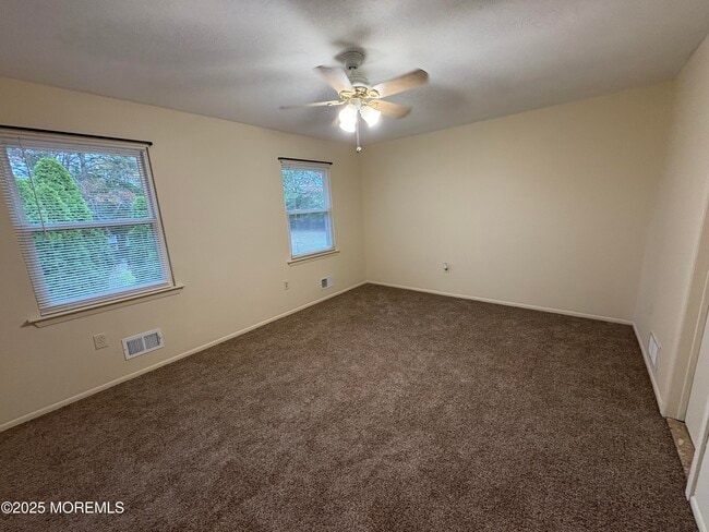 Building Photo - 910 Judy Ct