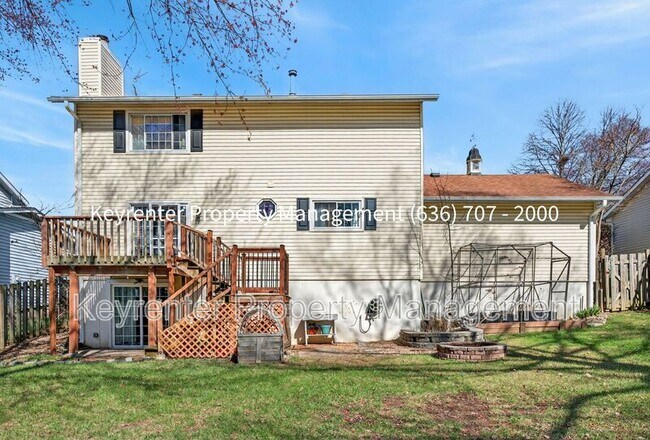 Building Photo - 971 Whispering Ridge Ln