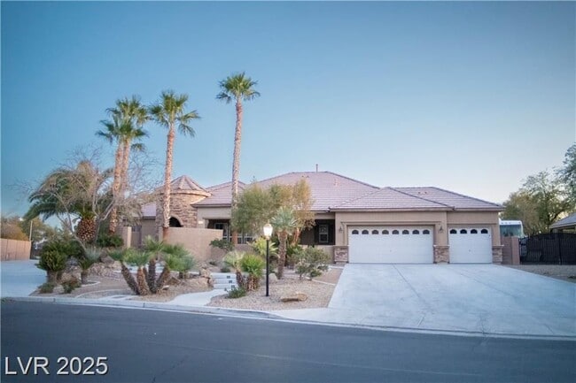 Primary Photo - 5527 Breecher Ave