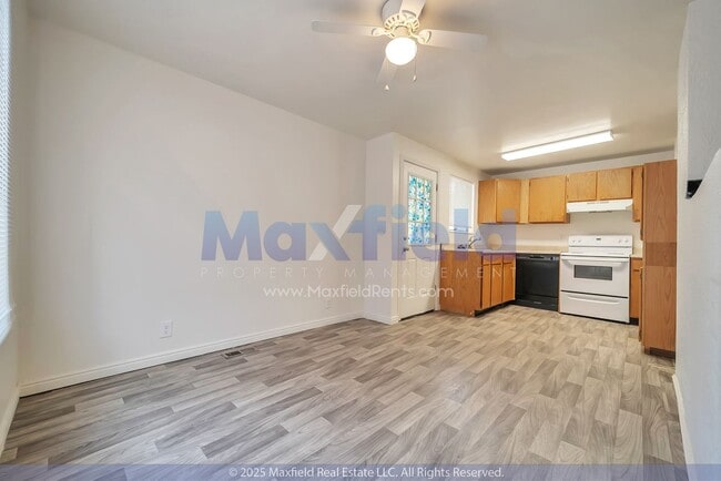 Building Photo - Sandy - 3BD - 1 BTH 1 Carport - Salt Lake ...
