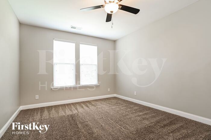 Building Photo - 112 Keats Aly