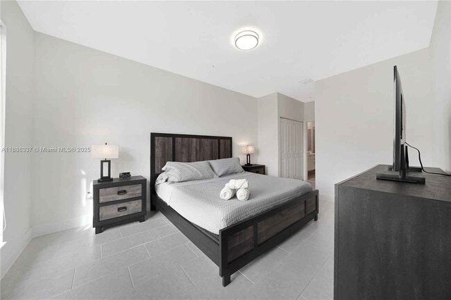 Building Photo - 8167 NW 41st St