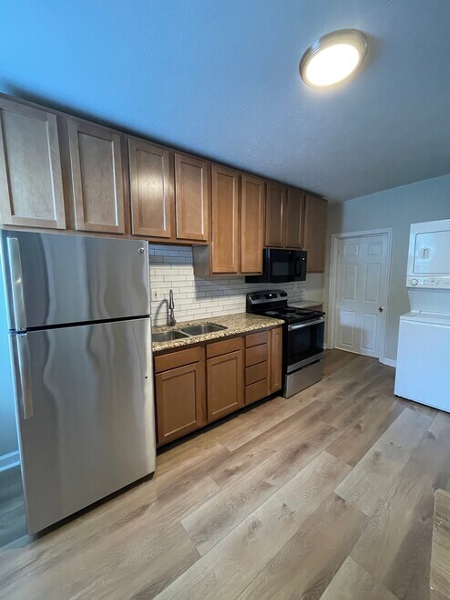 Building Photo - 1417 Rufer Ave