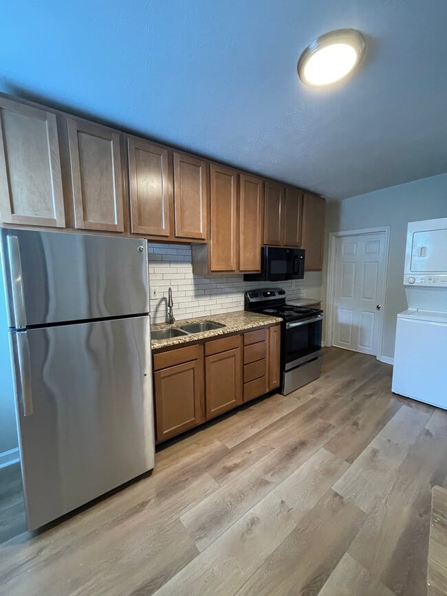 Building Photo - 1417 Rufer Ave