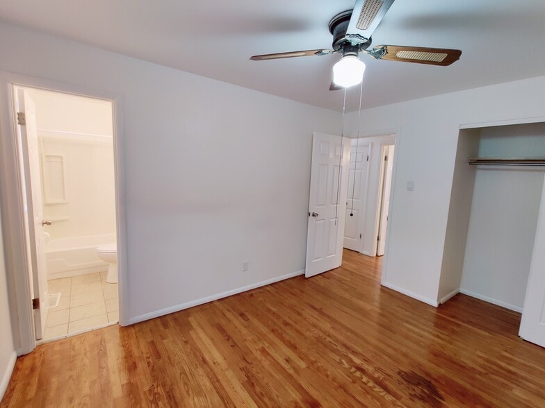 Master Bedroom - 3291 Bristol Hall Dr