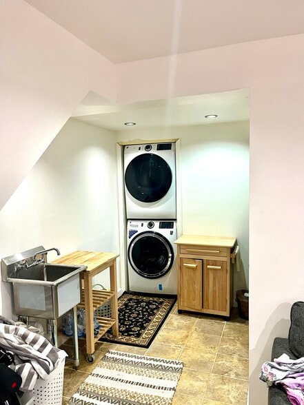 Building Photo - 1344 Grant St