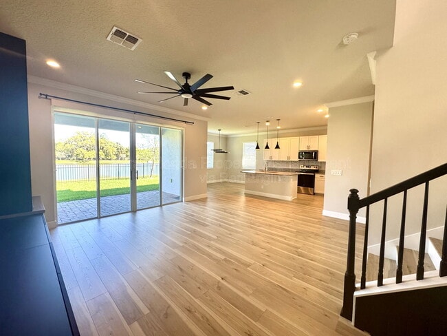 Building Photo - 3615 Voyager Ln