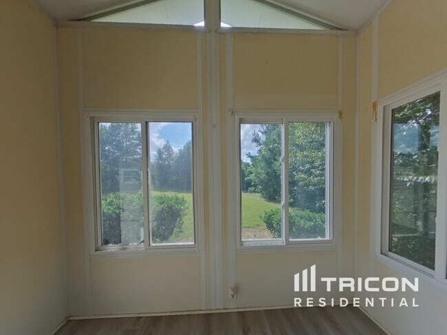 Building Photo - 4056 Northwind Dr