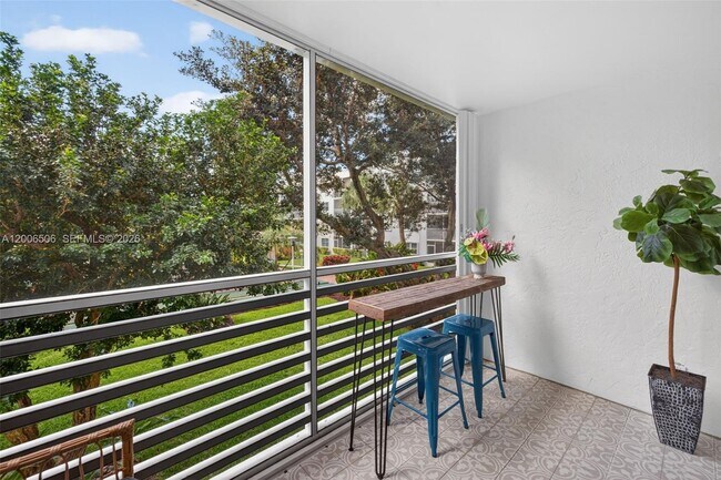 Building Photo - 1541 S Ocean Blvd