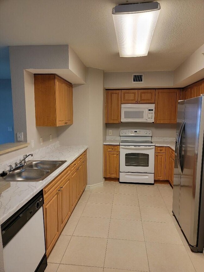 Building Photo - 6761 Heritage Grande