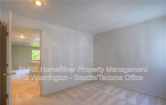 Building Photo - 6109 83rd Ave W