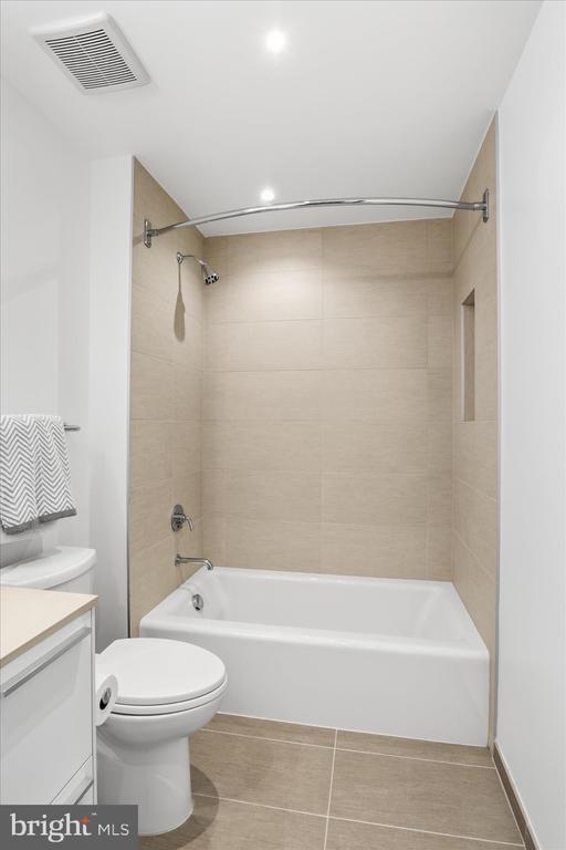 Building Photo - 1201 N Royal St