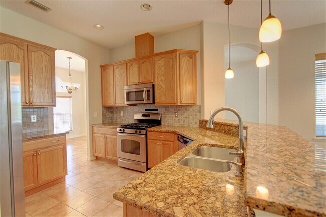 Building Photo - 1185 Dromin Ln