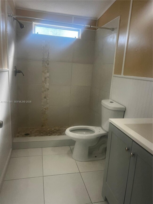 Building Photo - 19800 180