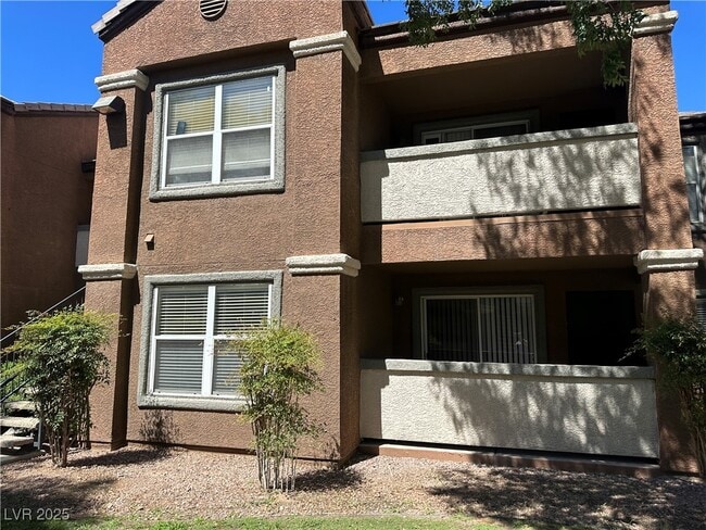Building Photo - 555 E Silverado Ranch Blvd