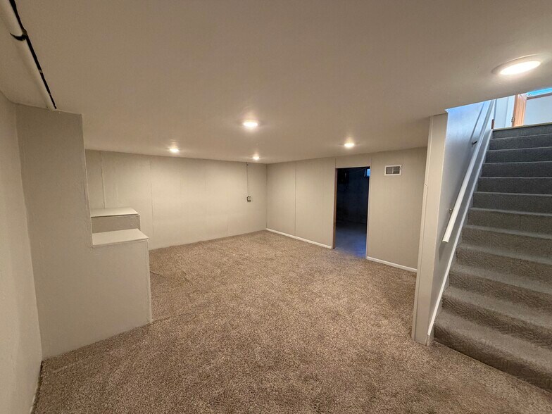 Building Photo - 1261 Lacount Rd