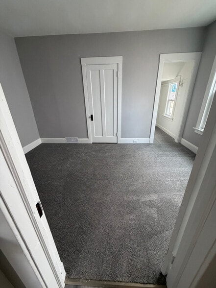 Building Photo - 6917 14th Ave