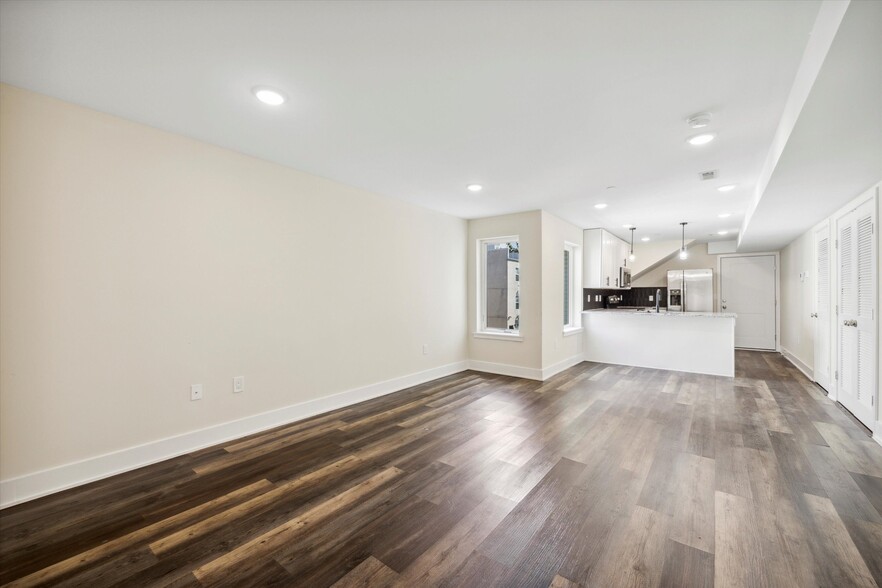 Building Photo - 1804 W Berks St