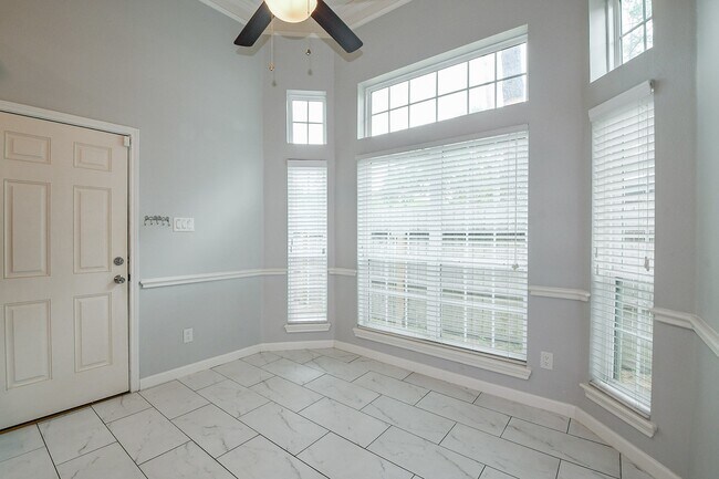 Building Photo - 21818 Windsor Castle Dr