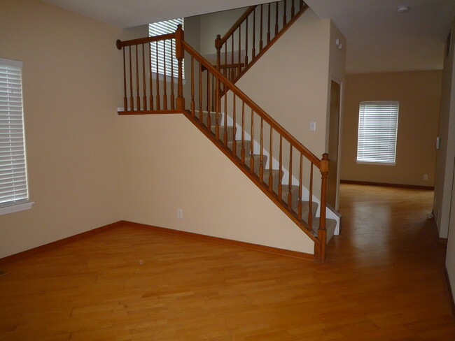Building Photo - 14039 S Oakdale Cir