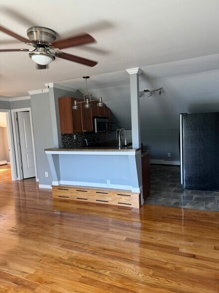 Building Photo - 25 Glenmere Ln