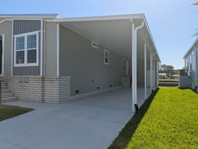 Building Photo - 5702 Blue Harbor Dr