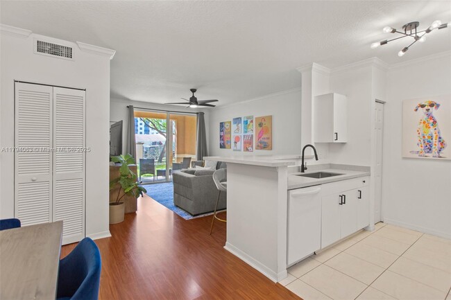 Primary Photo - 6831 SW 44th St