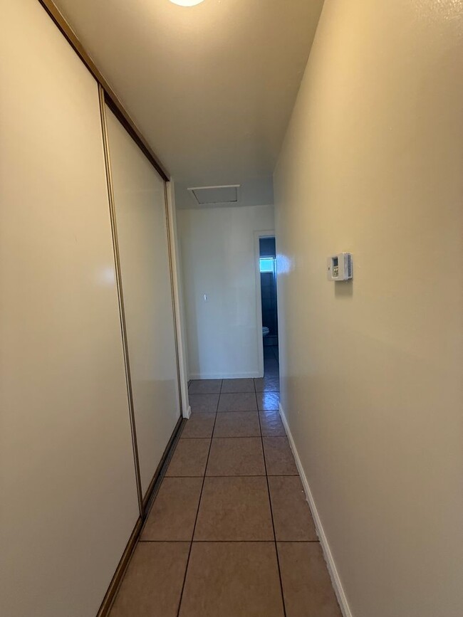 Building Photo - 4 Bedrooms, 2 Baths, Victorville Home in T...