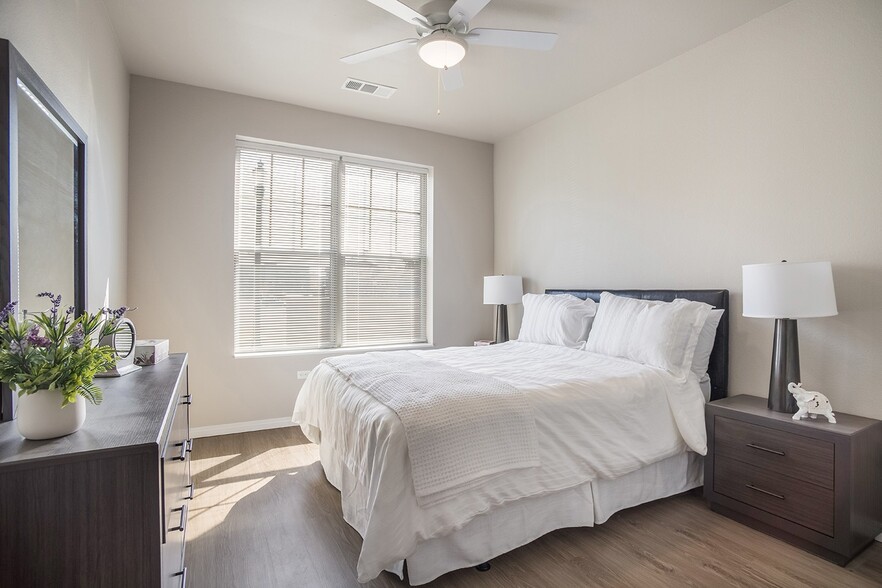 Building Photo - West Park Apartments