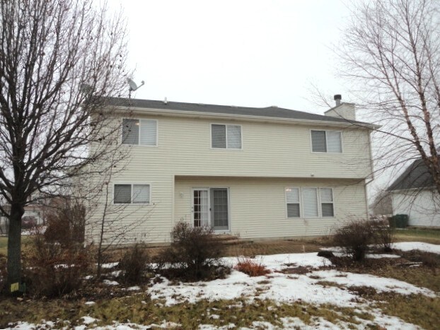 Building Photo - 26300 W Riverbend Ln