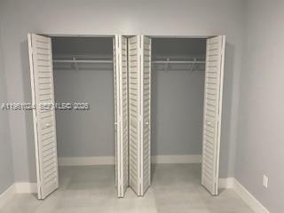 Building Photo - 636 SE 5th Pl