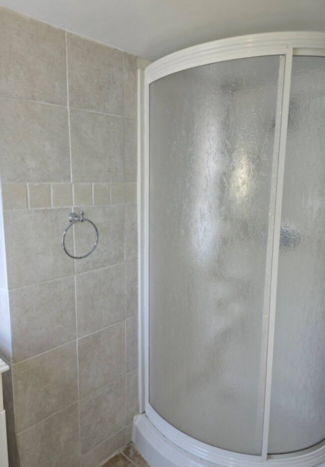 Building Photo - Charming 2 Bed / 1 Bath Single Family Home in Lansford with Front Porch & Yard!
