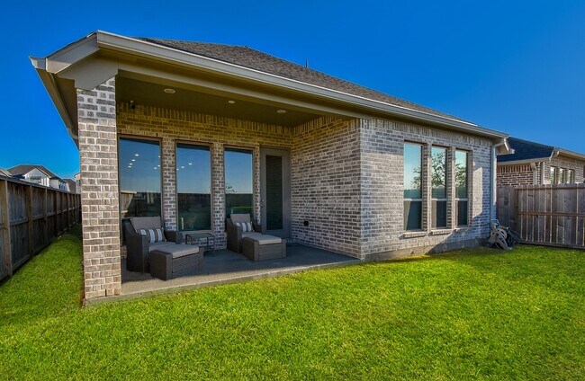 Building Photo - 31443 Splitting Willow Ln