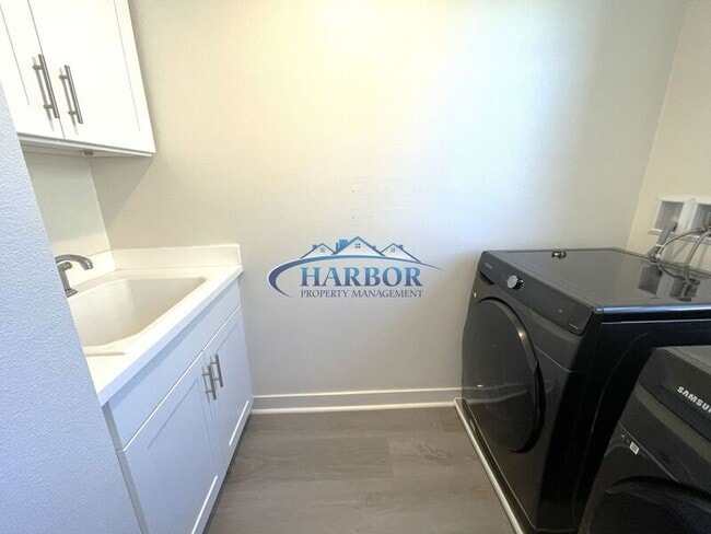 Building Photo - 9506 Parker Ln