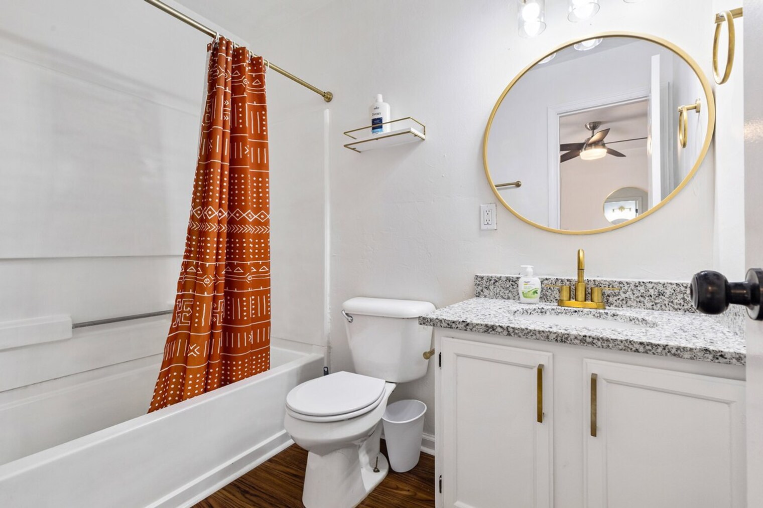 Building Photo - 1300 Nylic St