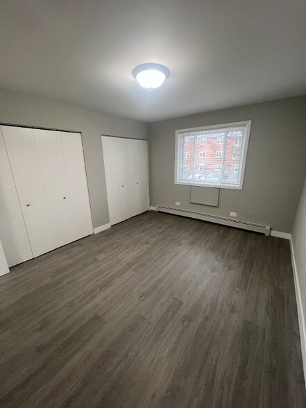 Building Photo - 10457 Dearlove Rd