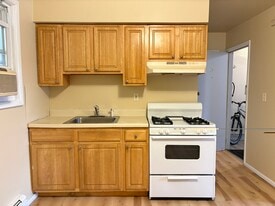 Building Photo - 485 Avenue A