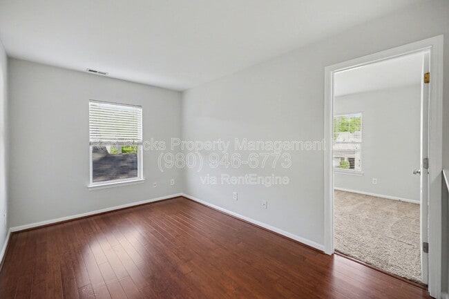 Building Photo - 5518 Stowe Derby Dr