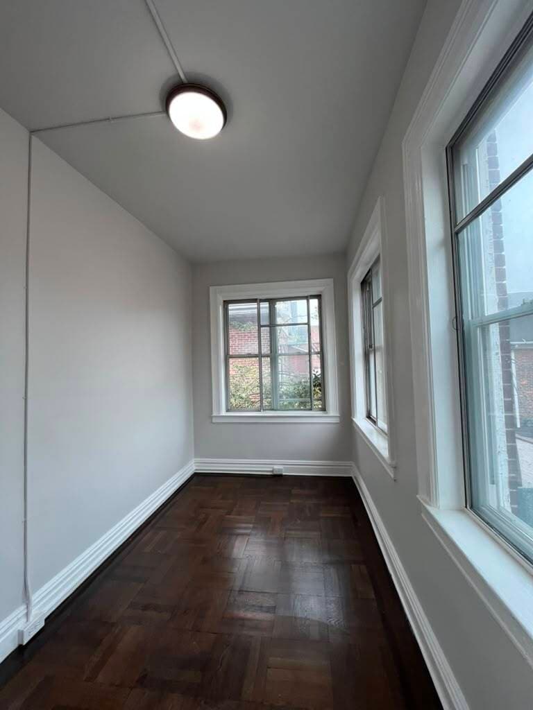 Building Photo - 735 Avenue C